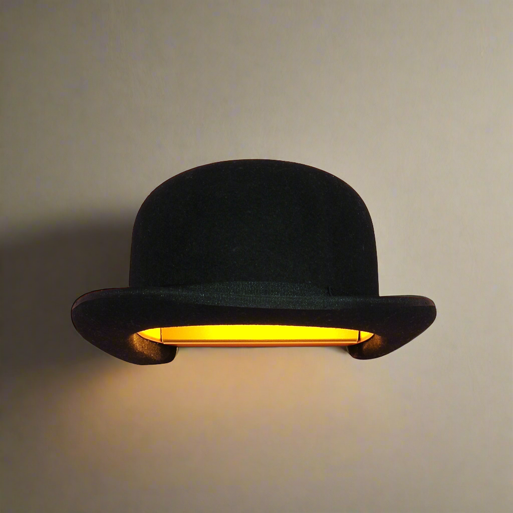 Jeeves Wall Light Black/Anodised Gold