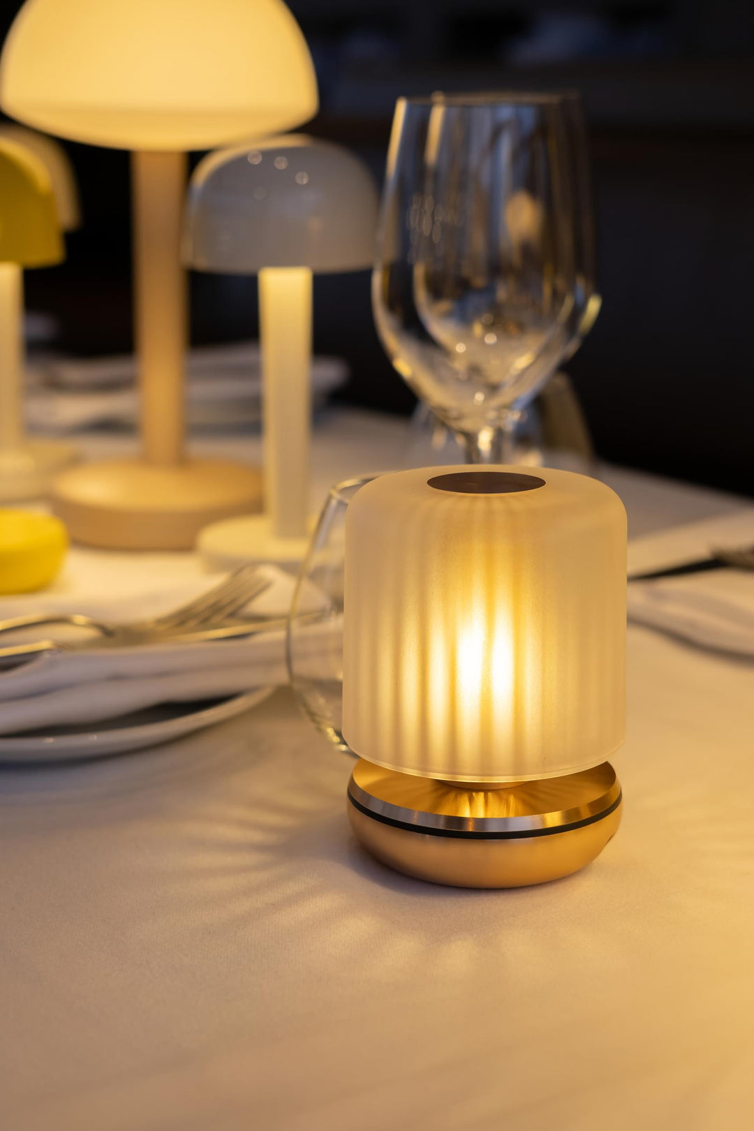 Humble Firefly Rechargeable Table Light Frosted-Gold